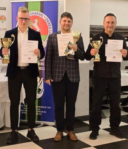 Zwycięska drużyna łukowskich wędkarzy