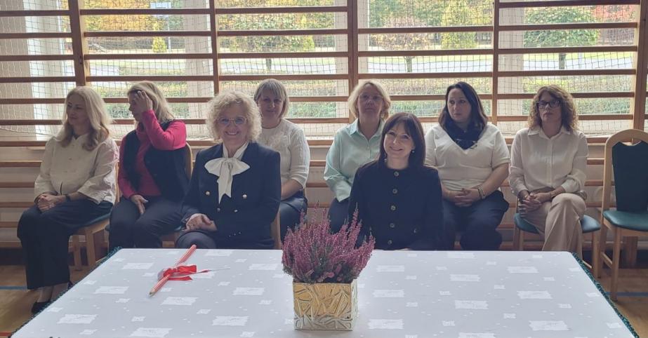 Ślubowanie i pasowanie na ucznia w Szkole Podstawowej w Zalesiu